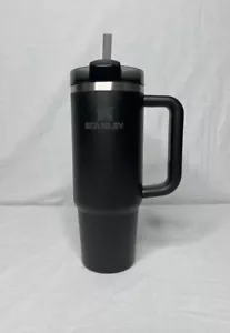 Stanley THE QUENCHER H2.0 FLOWSTATE BECHER 30 OZ SCHWARZ SCHNELLER VERSAND - Bild 1 von 3