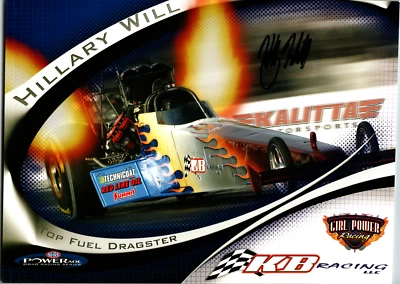 Cartulina NHRA Hillary Will 2006 firmada a mano 8,5x11 Top Fuel Dragster Girl Power Foto 1 de 2