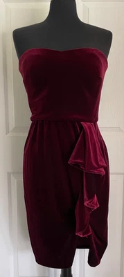 Vestido de cóctel Betsy & Adam funda de terciopelo lateral con volantes laterales borgoña talla 12 Foto 1 de 4