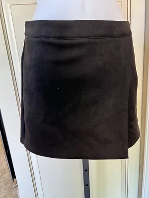 Falda corta MISSGUIDED negra de gamuza elástica mini larga talla 8 Foto 1 de 3