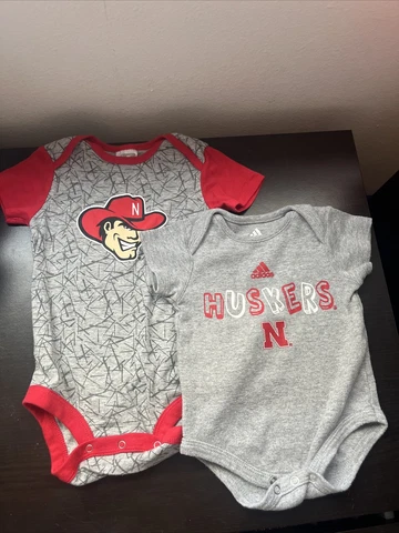 Adidas Baby short-sleeve bodysuit One Piece sz 6 Mo 18 Mo Nebraska Huskers READ Cover