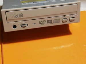 BTC DRW1004IM Drive IDE - Lettore Master DVD-CD-RW - Front Avorio - Vintage - Picture 1 of 8
