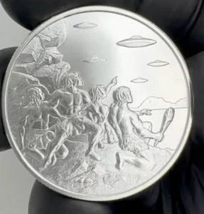 OVNIs Over CAVEMEN - HITOS 1 OZ .999 plata fina BU redondo abducción alienígena - Imagen 1 de 3