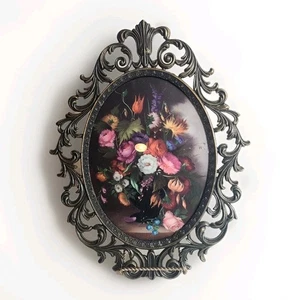 Marco de fotos floral de latón vintage ovalado convexo vidrio burbuja hecho en Italia - Imagen 1 de 4
