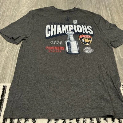 Camisa Fanatics Florida Panthers 2025 Stanley Cup Champions Hombre’s XL NUEVA SIN ETIQUETAS Foto 1 de 4