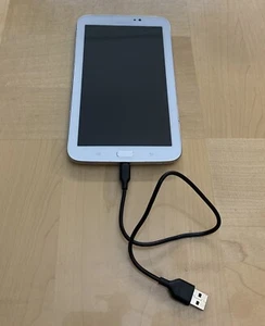 Samsung Galaxy Tablet 3 bianco Wi-Fi, 8 GB, SM-T210R Android schermo 7 - Foto 1 di 8