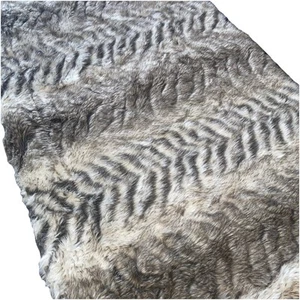 Faux Fur Throw Blanket - Picture 1 of 3