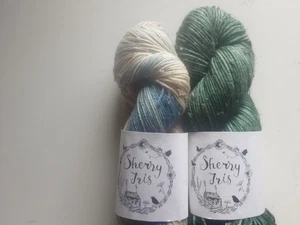 2 Skeins Of Hand Dyed Yarn From Sherry Iris Donegal DK - Picture 1 of 4