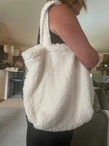 HOME REFLECTIONS LARGE PLUSH COZY SHERPA FLEECE TOTE BAG 18" X 15" Ivory NWT - Picture 1 of 3