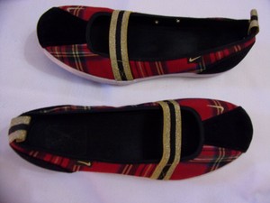 nike women's loafers