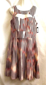 NEW VINTAGE WOMEN'S GUESS STRIPED SLEEVELESS LINED PEEKABOO DRESS SIZE 12 BNWT - Picture 1 of 4