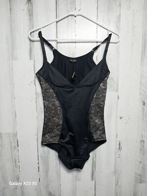 Inspirations Be Chic Collection Maidenform Under-Bust Body Briefer, Black, Sz M - Image 1 of 4