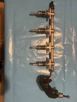 2018-2022 HONDA ACCORD 1.5L I4 ENGINE FUEL RAIL LINE W/ FUEL INJECTORS OEM - Image 1 of 4