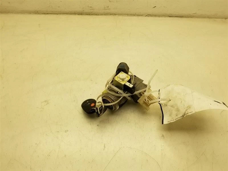 08 09 10 11 12 13 TOYOTA HIGHLANDER IGNITION SWITCH WITH KEY Foto 1 de 4