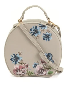 Madison West Handtasche Umhängetasche Blumenstickerei rund hell taupe - Bild 1 von 4