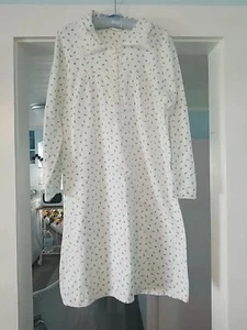Vintage Casual Nights Short Nightgown L White Blue Flannel Floral Cottagecore - Picture 1 of 5