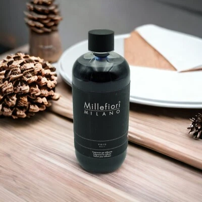 Millefiori Milano Nero  Profumazione casa Diffusore bastoncini ricarica  500ml  - Immagine 1 di 3