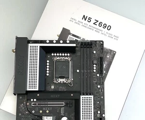 NZXT N5 Z690 LGA 1700 ATX Intel Mainboard - Mattschwarz - Bild 1 von 19