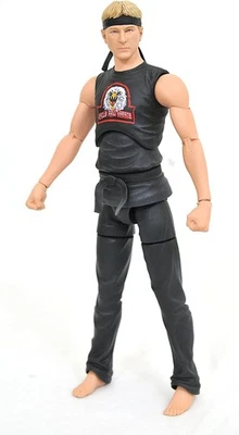 Diamond Select Toys Cobra Kai : Johnny Lawrence (Aquila Fang Version) Azione - Immagine 1 di 3