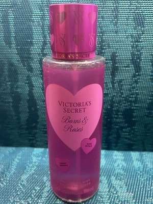 Bruma fragancia lazos y rosas edición San Valentín VICTORIA'S SECRET nueva Foto 1 de 3