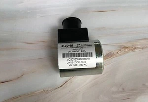 1PCS New For Eaton Vickers 300AA00126A 230VAC Solenoid Coil - Picture 1 of 3