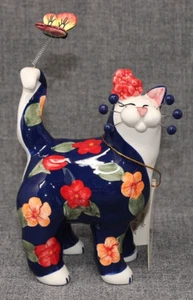 AMY LACOMBE 2003 WhimsiClay gato con flores, mariposa en la cola #24809, 7" de alto EPOC - Imagen 1 de 11