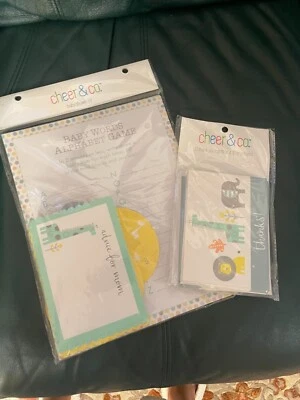 Pack de 24 tarjetas de predicción y asesoramiento para juegos de baby shower y 10 notas de agradecimiento.  Foto 1 de 4