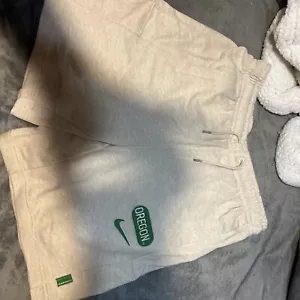 Nike Oregon Ducks Shorts Beige Men’s Size: Large NWT - Picture 1 of 4