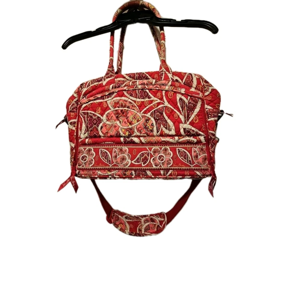 Vera Bradley Laptop Corpo Rígido Estação de Trabalho Transversal Poses Rosadas Usado - Imagem 1 de 4