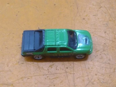 ⭐️⭐️⭐️⭐️⭐️ Maisto 2003 Marvel 2002 Chevrolet Avalanche Incredible Hulk Green - Image 1 of 4