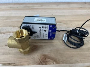 Geöffnete Box Johnson Steuerungen 1-1/4" 3-Wege Kugelhahn VG1845DP + 928GGA VA9208-GGA-2 - Bild 1 von 8
