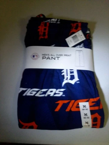 Detroit tigers mens pajamas (NEW) size medium 30_32 Cover