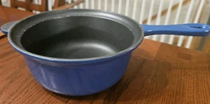 Olla cacerola de hierro fundido vintage #18 Le Creuset Cousances sin tapa azul - Imagen 1 de 6