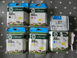 Original Hewlett Packard HP88XL Tintenpatronen Schwarz Cyan, Gelb & Magenta OOD - Bild 1 von 8