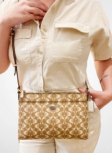PERFECT Coach Peyton Dream C Signature East West Crossbody #51364 - Picture 1 of 7