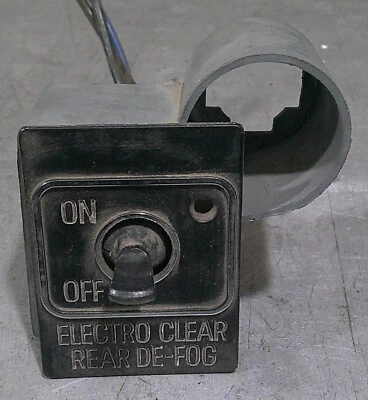 Chevrolet Monza 1975 2+2 V8 interruptor de desempañado trasero electro transparente Vega Chevy sin probar Foto 1 de 4