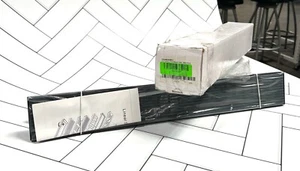 Signature Hardware 24" Carmen Linear Duschablauf Matt Schwarz ZA3-HO6-24-MB-C - Bild 1 von 4