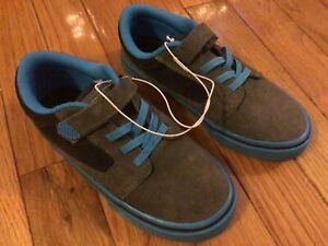 Cherokee Boys Size 12 Sneakers Blue Gray Suede Non-Marking Sole Slip On Shoes
