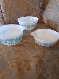 Vintage Pyrex Amish Butterprint Turquoise- set of 3 - no lids- Look!!!! - Picture 1 of 8
