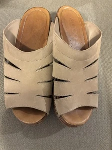 Women’s Ecco Tan Wedge Sandals Size 39 European - Picture 1 of 15