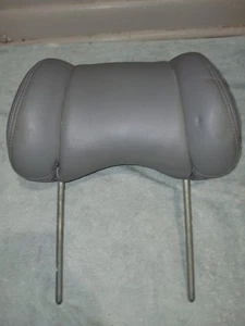 2002 GMC Yukon XL 1500 Front Headrest, Leather - Bild 1 von 7