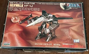Arii Macross Metalize Custom 1/100 VF-1J Gerwalk Valkyrie Model Kit New Vintage - Picture 1 of 7