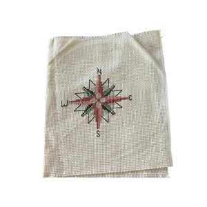 Handmade Cross-Stitch Compass Design - Bild 1 von 3