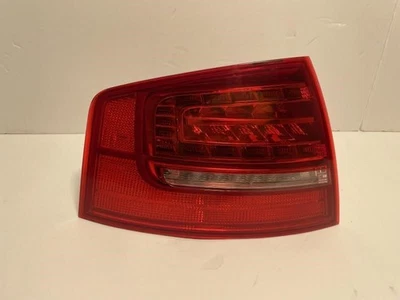 08-10 PILOTO TRASERO IZQUIERDO AUDI A8 OEM  Foto 1 de 4