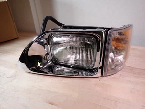 Dorman 888-5104 Left Headlight Assembly For 96-17 5900i 9200i SBA 9400 9400i - Picture 1 of 7