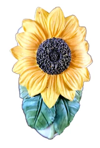 Gifts: Ibis Orchard Mini Sunflower Magnet Vase 3 Piece Set - Picture 1 of 7