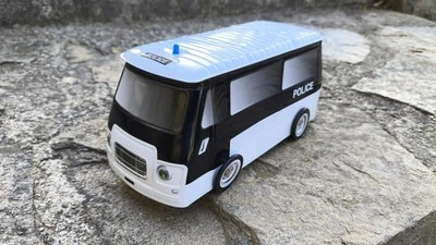 BOITE BISCUIT TÔLE LITHOGRAPHIÉE  PEUGEOT J7 POLICE L 22 CM TBE - Photo 1/4