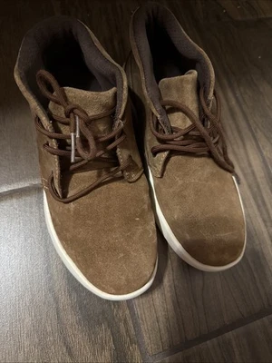 Туфли UGG для мальчиков размер 2 коричневые замшевые на шнуровке - Изображение 1 из 4