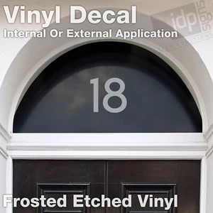 MATTIERT GEÄTZT FANLIGHT TÜR HAUSNUMMER VINYL AUFKLEBER STICKER - 3 GRÖSSEN - TRAUFE - Bild 1 von 11