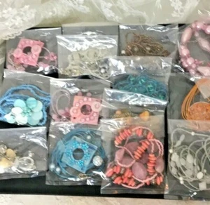 Großhandelsposten von 15 Halskette und Ohrringe Sets - Bild 1 von 8